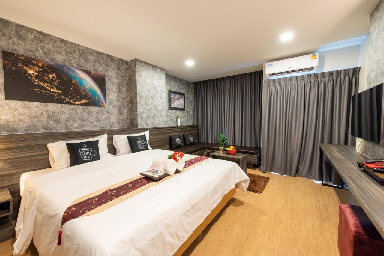 Metro Hotel Ratchada 36 Банкок Екстериор снимка