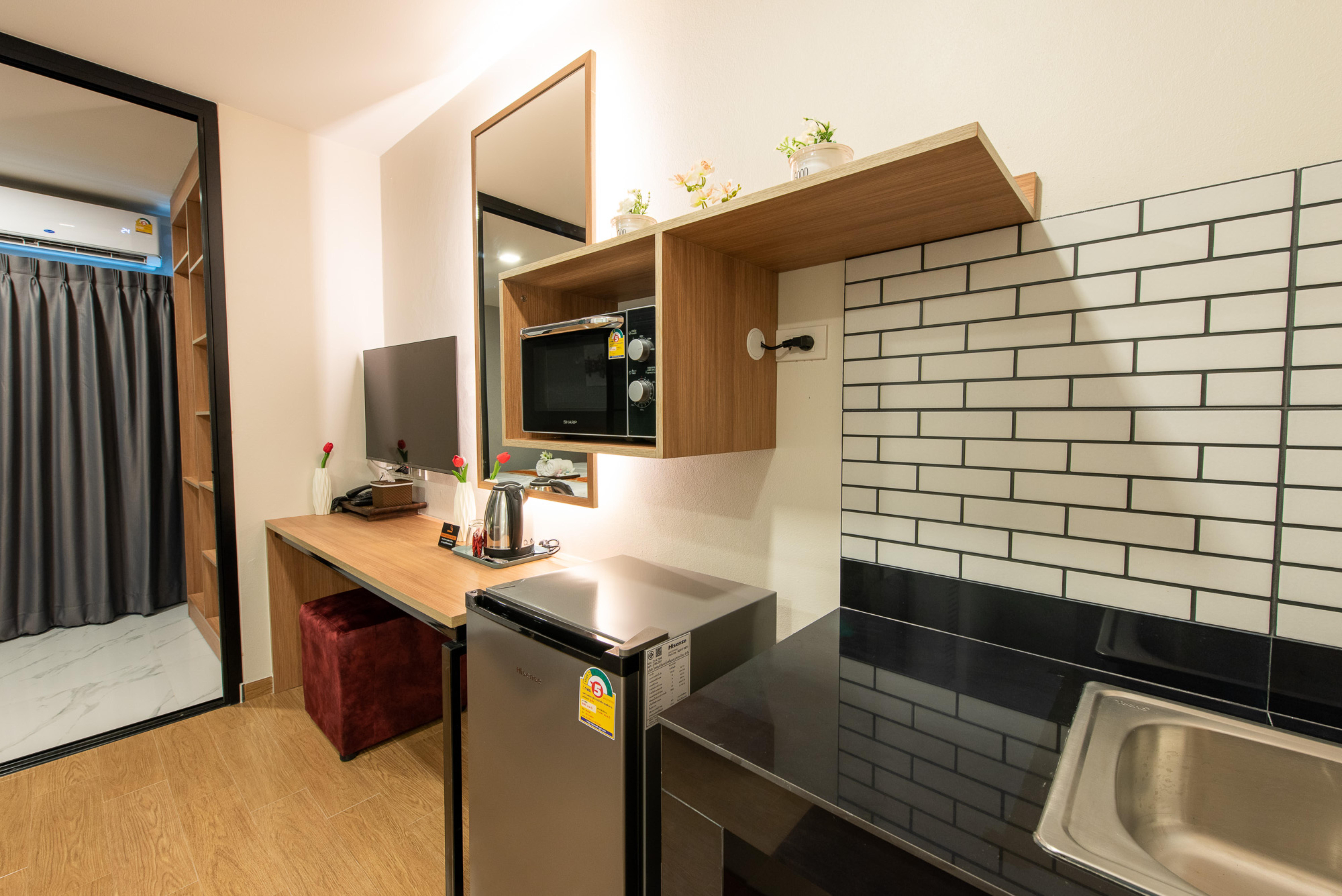 Metro Hotel Ratchada 36 Банкок Екстериор снимка